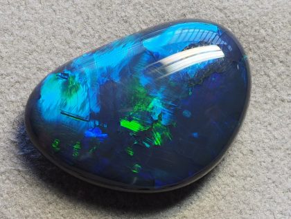 14.15ct SOLID OPAL stock 252276