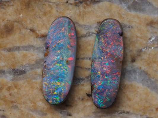 产自昆士兰州的13.96克拉 砾背欧泊｜库存号252395，曼纽澳宝 Christianos Opals