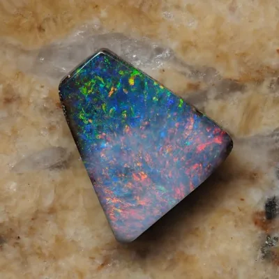 Queensland boulder opals
